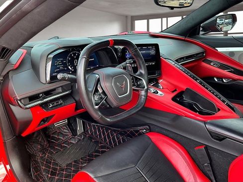 Used 2021 Chevrolet Corvette Stingray w/ Z51 Performance Package image 13