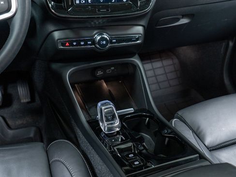 Used 2023 Volvo XC40 B5 Plus w/ Protection Package Premier image 20