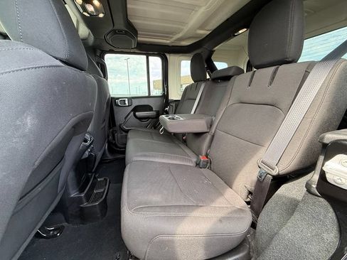 Used 2023 Jeep Wrangler Unlimited AWD/4WD image 23