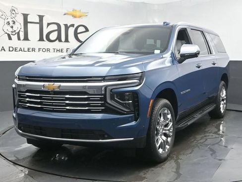 New 2026 Chevrolet Suburban Premier w/ Sun And Tow Package AWD/4WD image 7