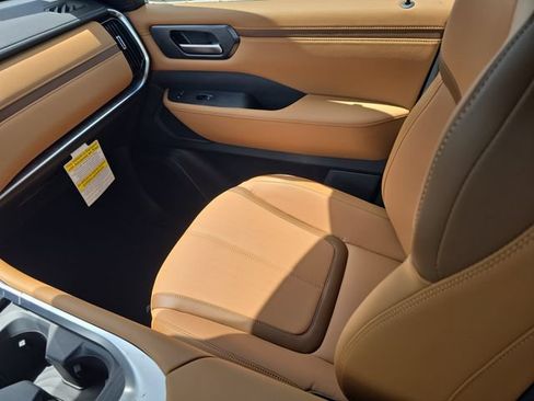 New 2026 Nissan Armada SL w/ Captain's Chari Seat Package RWD image 16
