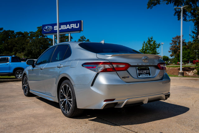 Used 2018 Toyota Camry SE w/ Audio Package FWD image 4