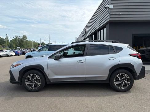 Used 2024 Subaru Crosstrek 2.0i Premium AWD/4WD image 7