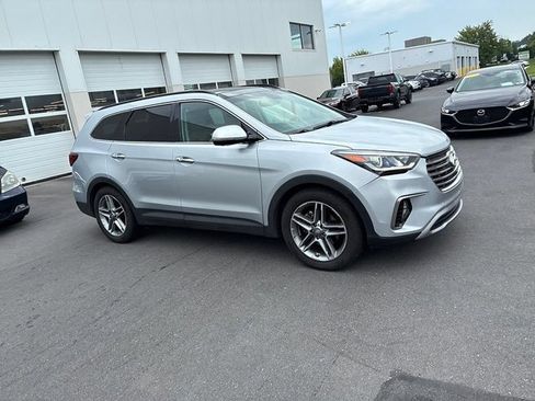 Used 2017 Hyundai Santa Fe AWD w/ Cargo Package image 3