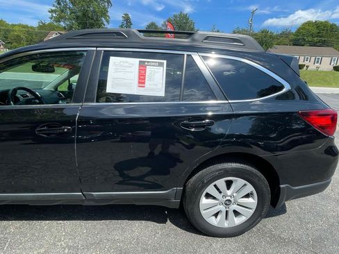 Used 2016 Subaru Outback 2.5i Premium AWD/4WD image 4