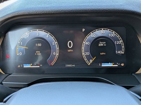 Used 2023 Jeep Grand Cherokee Altitude image 16