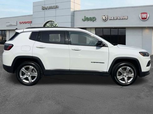 Used 2023 Jeep Compass Latitude AWD/4WD image 8
