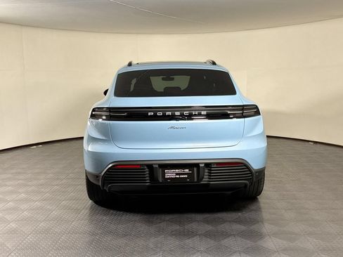 Certified 2025 Porsche Macan Electric RWD image 6