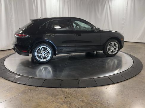 Used 2024 Porsche Macan AWD/4WD image 6