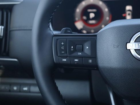 New 2026 Nissan Pathfinder SL AWD/4WD image 10
