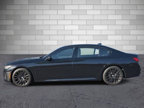 Used 2022 BMW 750i xDrive 750i xDrive w/ Executive Package image 2