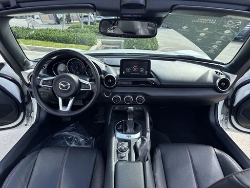 Used 2019 MAZDA MX-5 Miata RF Grand Touring RWD image 33