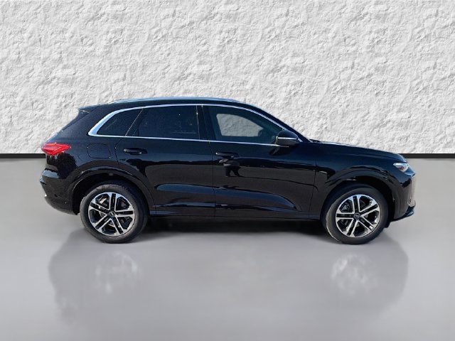 Used 2025 Audi Q5 Premium Plus AWD/4WD image 2