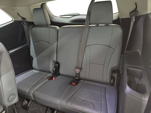 Used 2020 Buick Enclave Essence w/ Sound and Sites Package image 17