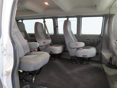 Used 2016 Chevrolet Express 3500 LT w/ LT Preferred Equipment Group image 15
