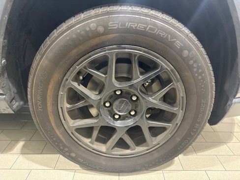 Used 2021 Toyota RAV4 XLE FWD image 48