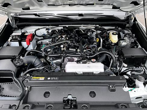 Certified 2025 Toyota 4Runner SR5 image 30