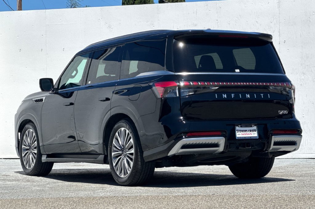 Certified 2025 INFINITI QX80 Luxe RWD image 5