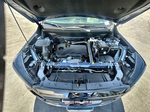 Used 2024 GMC Terrain SLT w/ Infotainment Package II image 31