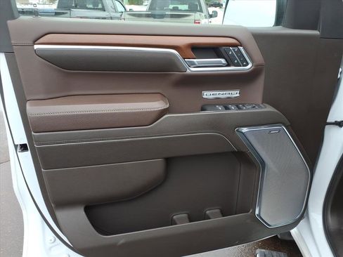 Used 2023 GMC Sierra 1500 Denali w/ Technology Package image 11