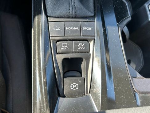 Certified 2025 Toyota Camry LE image 28