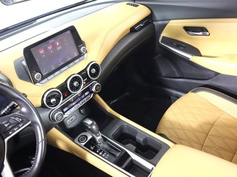 Used 2020 Nissan Sentra SV w/ SV Premium Package image 30