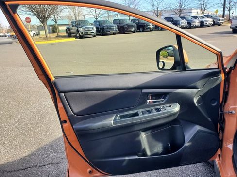 Used 2014 Subaru Crosstrek 2.0i Premium w/ Moonroof Package image 12