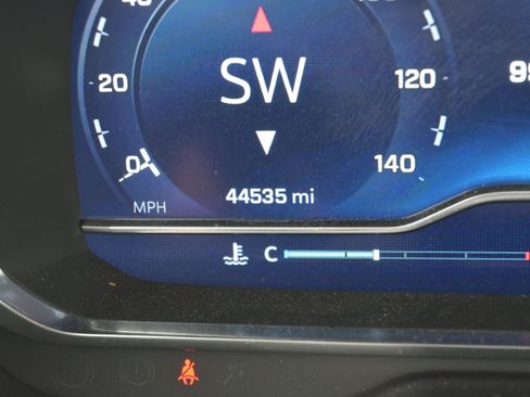 Used 2023 Chevrolet Tahoe High Country w/ Advanced Technology Package AWD/4WD image 14