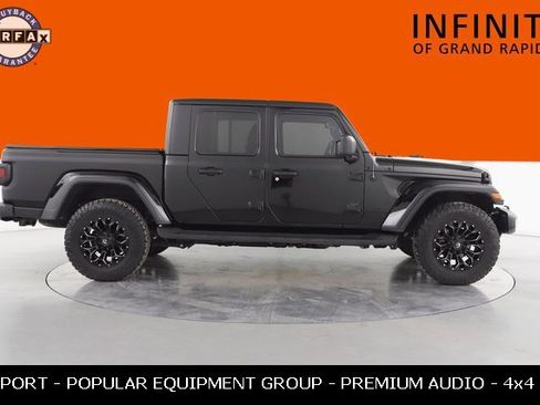 Used 2023 Jeep Gladiator Sport image 2
