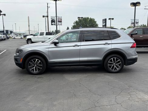 Used 2021 Volkswagen Tiguan SE AWD/4WD image 3