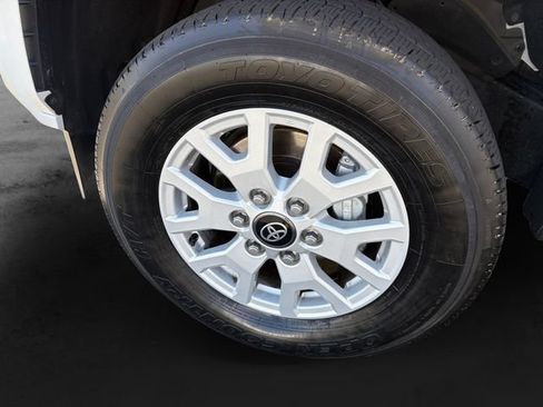 Used 2024 Toyota Tacoma SR5 AWD/4WD image 11