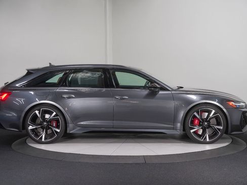 Used 2022 Audi RS 6 w/ Executive Package AWD/4WD image 9