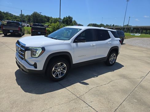 Used 2025 GMC Terrain Elevation FWD image 1