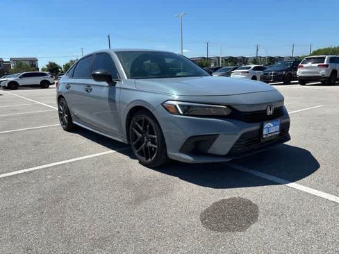 Used 2023 Honda Civic Sport image 7