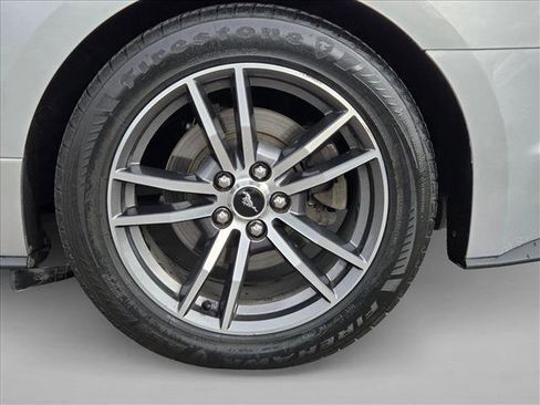 Used 2017 Ford Mustang Premium image 22