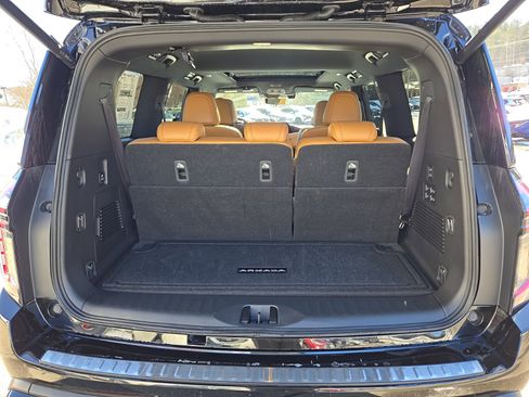 New 2025 Nissan Armada Platinum Reserve image 36
