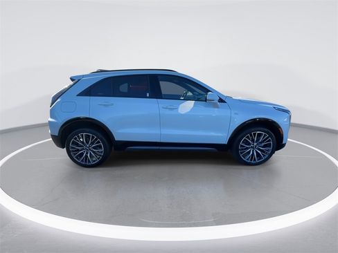 Used 2024 Cadillac XT4 Sport image 9