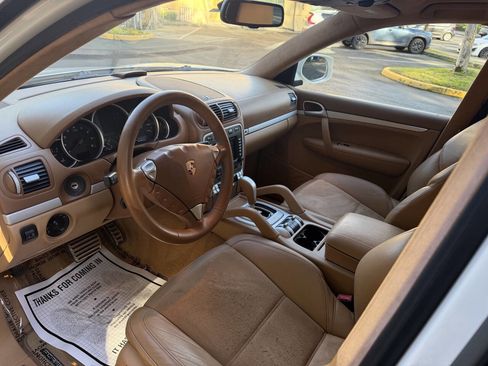Used 2008 Porsche Cayenne GTS image 13
