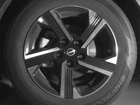 Used 2025 Nissan Sentra SV FWD image 12