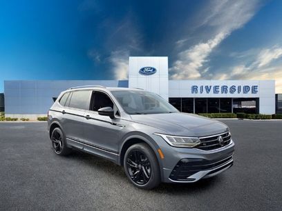 Used 2024 Volkswagen Tiguan SE R-Line