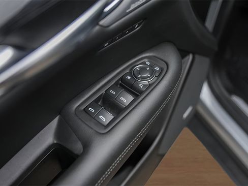 Used 2023 Cadillac XT5 Premium Luxury image 24