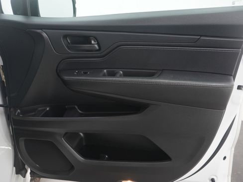 Used 2023 Honda Odyssey Sport image 12