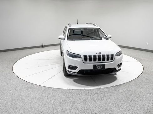 Used 2019 Jeep Cherokee Latitude w/ Popular Appearance Group AWD/4WD image 23