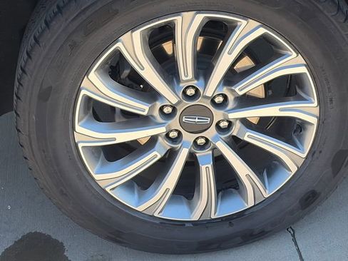 Used 2023 Lincoln Navigator 4WD image 11