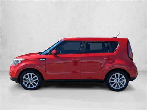 Used 2019 Kia Soul + FWD image 5