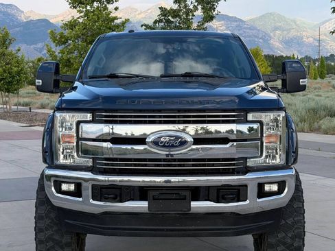 Used 2017 Ford F250 Lariat w/ Lariat Ultimate Package AWD/4WD image 2