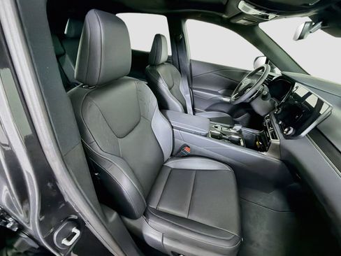 Used 2025 Lexus RX 350 Premium w/ Convenience Package FWD image 32