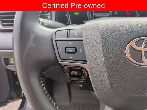 Used 2025 Toyota Camry SE FWD image 14
