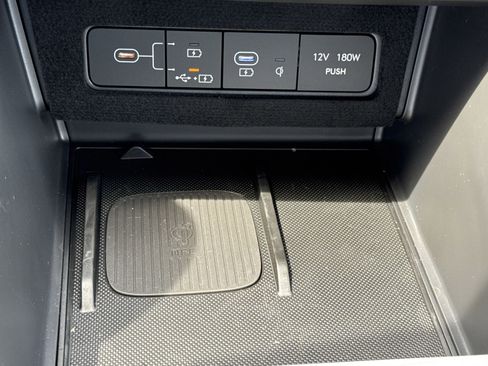 New 2025 Hyundai Sonata Limited image 30