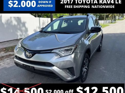 Used 2017 Toyota RAV4 LE FWD image 1